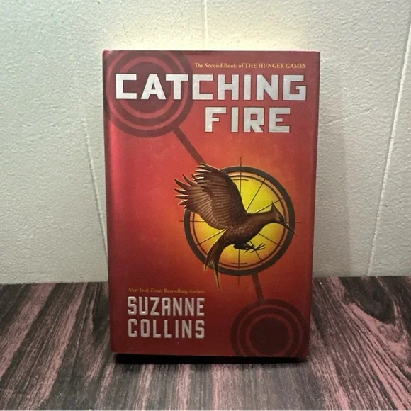 The Hunger Games Book Set - Black, Blue, Red Covers. 5 Books - Picture 2 of 12